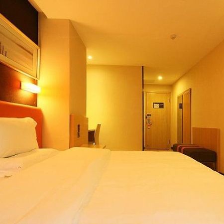 7 Days Premium Hotel Guilin Seven Star Internation Exterior foto
